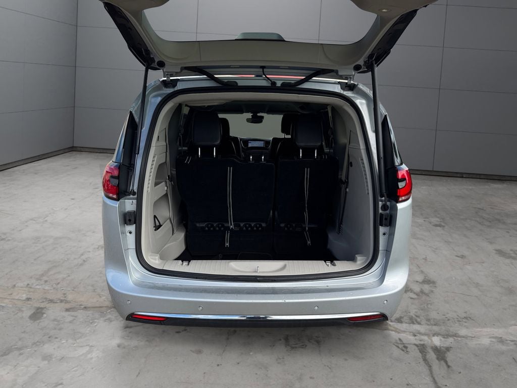 2024 Chrysler Pacifica Touring L FWD