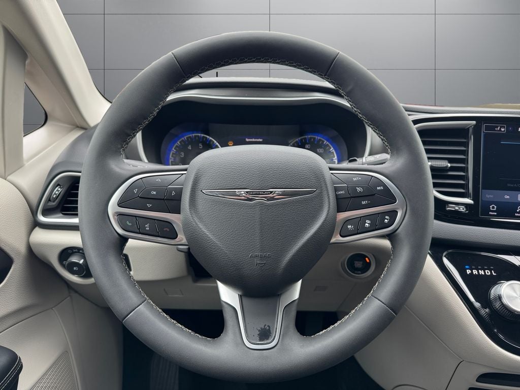 2024 Chrysler Pacifica Touring L FWD