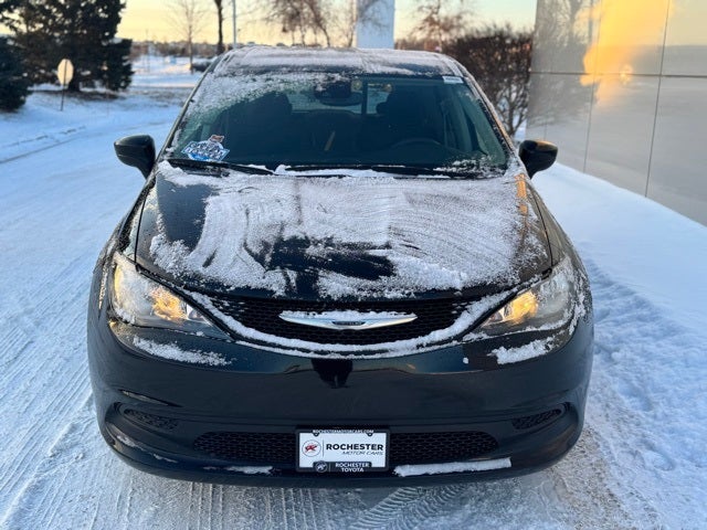 2024 Chrysler Voyager LX FWD