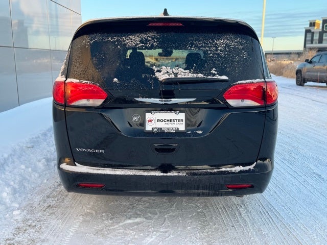 2024 Chrysler Voyager LX FWD