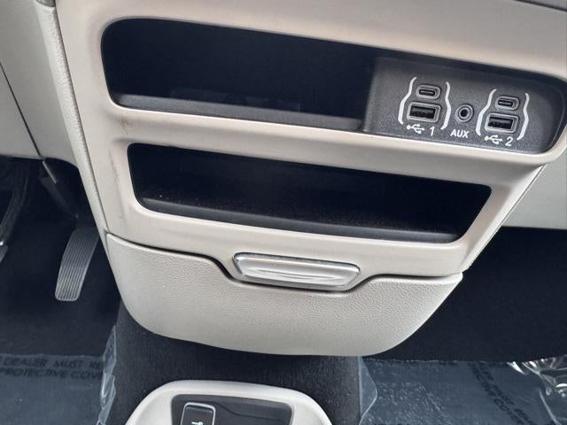 2024 Chrysler Voyager LX FWD