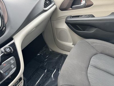 2024 Chrysler Voyager LX FWD