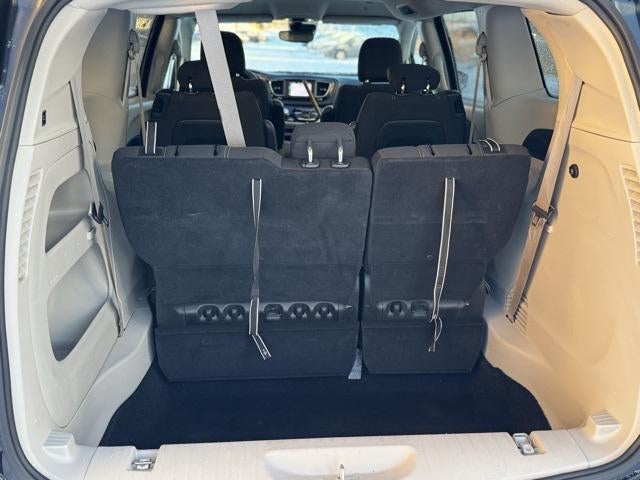 2024 Chrysler Voyager LX FWD