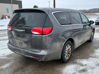 2023 Chrysler Voyager LX FWD