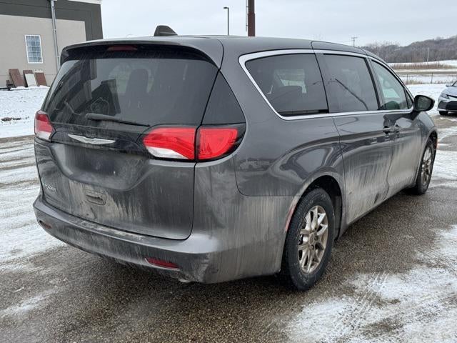 2023 Chrysler Voyager LX FWD