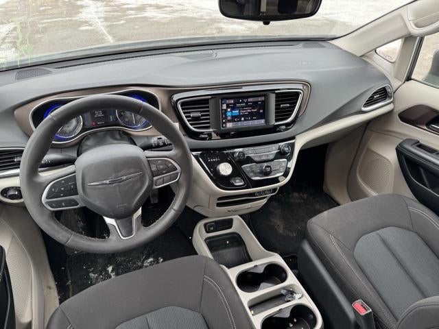 2023 Chrysler Voyager LX FWD