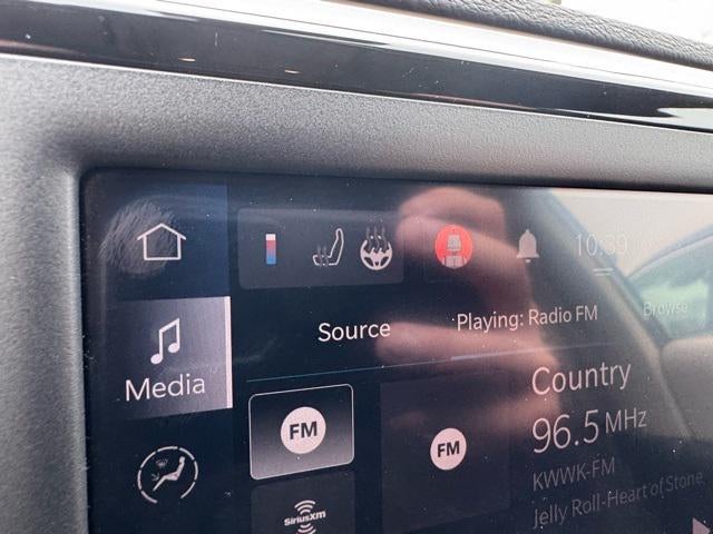 2023 Chrysler Voyager LX FWD