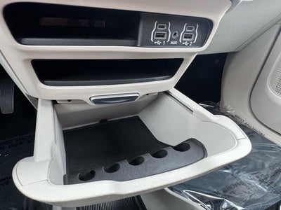 2023 Chrysler Voyager LX FWD