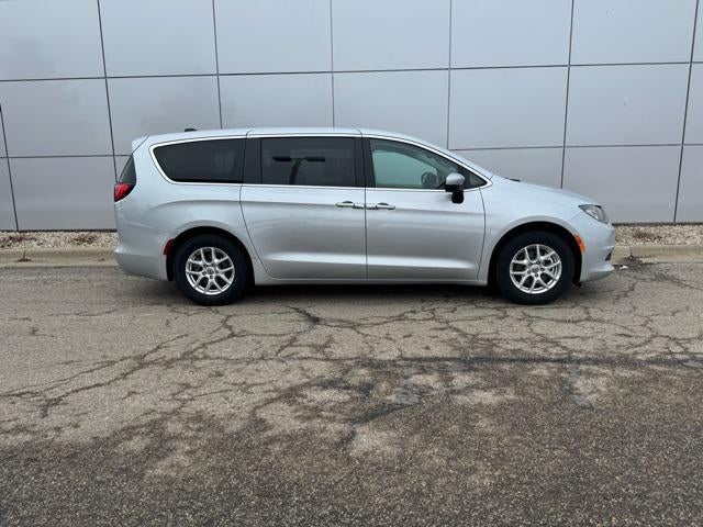 2023 Chrysler Voyager LX FWD