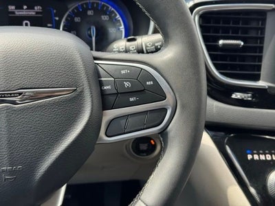 2023 Chrysler Voyager LX FWD