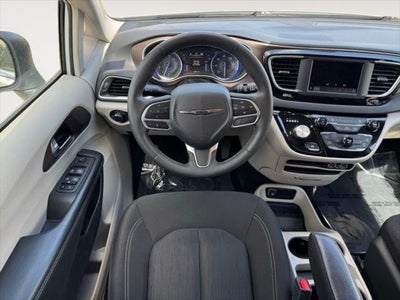2023 Chrysler Voyager LX FWD