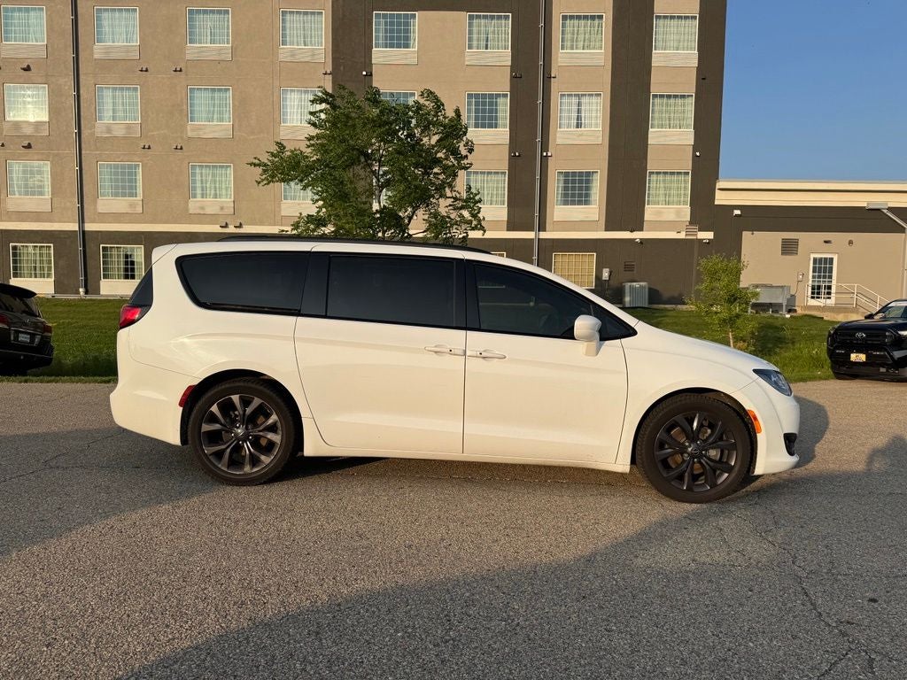 2018 Chrysler Pacifica Touring L Plus FWD