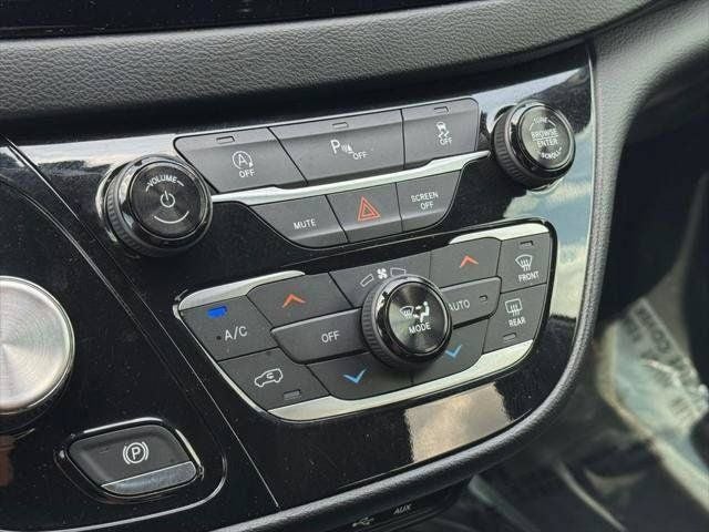 2018 Chrysler Pacifica Touring L Plus FWD