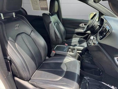 2018 Chrysler Pacifica Touring L Plus FWD