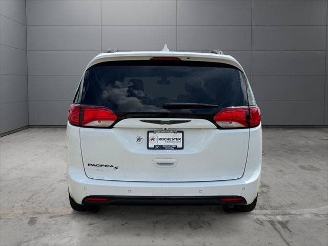 2018 Chrysler Pacifica Touring L Plus FWD