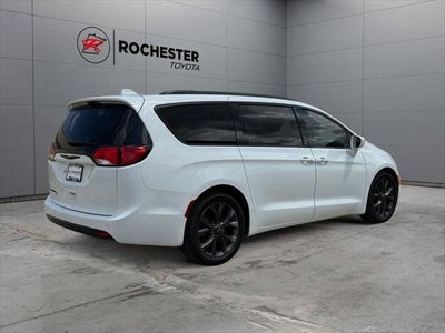 2018 Chrysler Pacifica Touring L Plus FWD