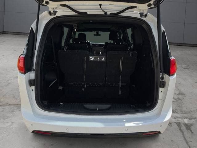 2018 Chrysler Pacifica Touring L Plus FWD