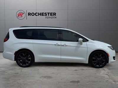 2018 Chrysler Pacifica Touring L Plus FWD