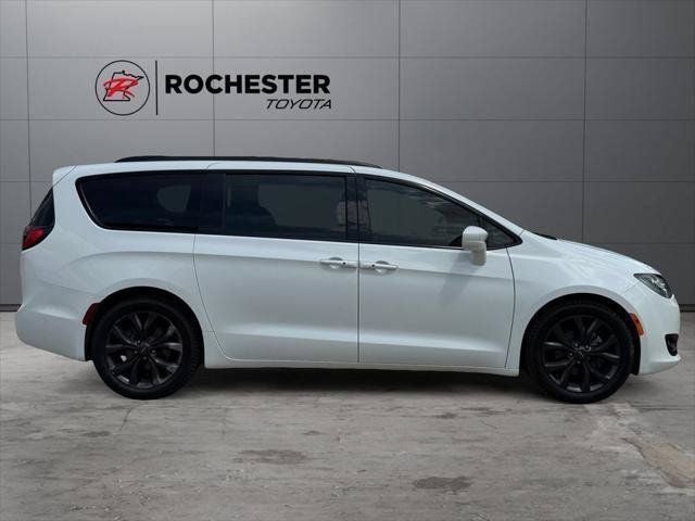 2018 Chrysler Pacifica Touring L Plus FWD