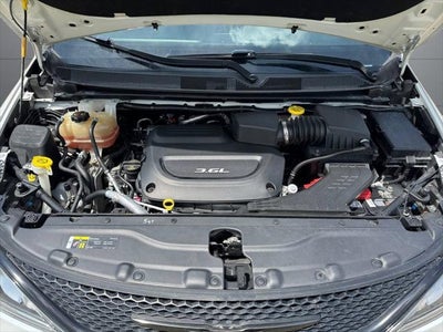 2018 Chrysler Pacifica Touring L Plus FWD