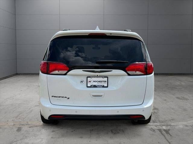 2018 Chrysler Pacifica Touring L Plus FWD
