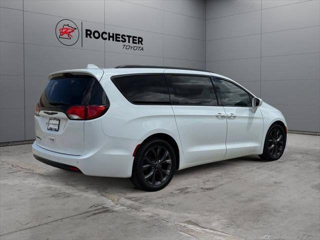 2018 Chrysler Pacifica Touring L Plus FWD