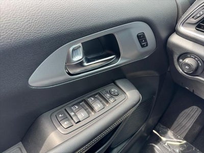 2025 Chrysler Pacifica Limited FWD
