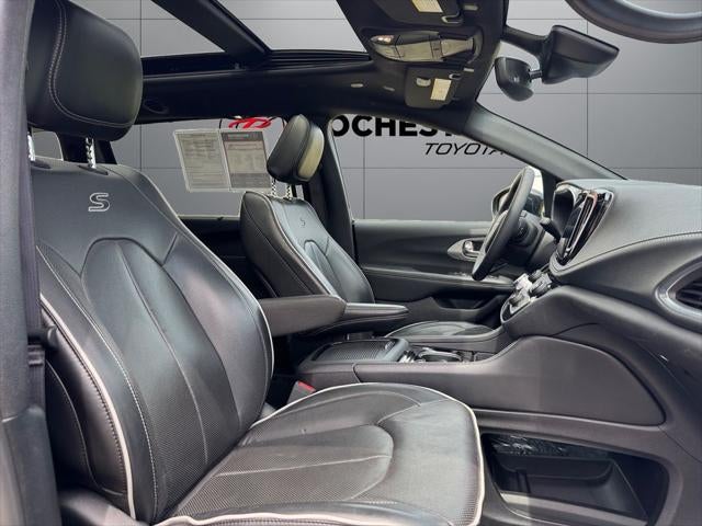 2025 Chrysler Pacifica Limited FWD