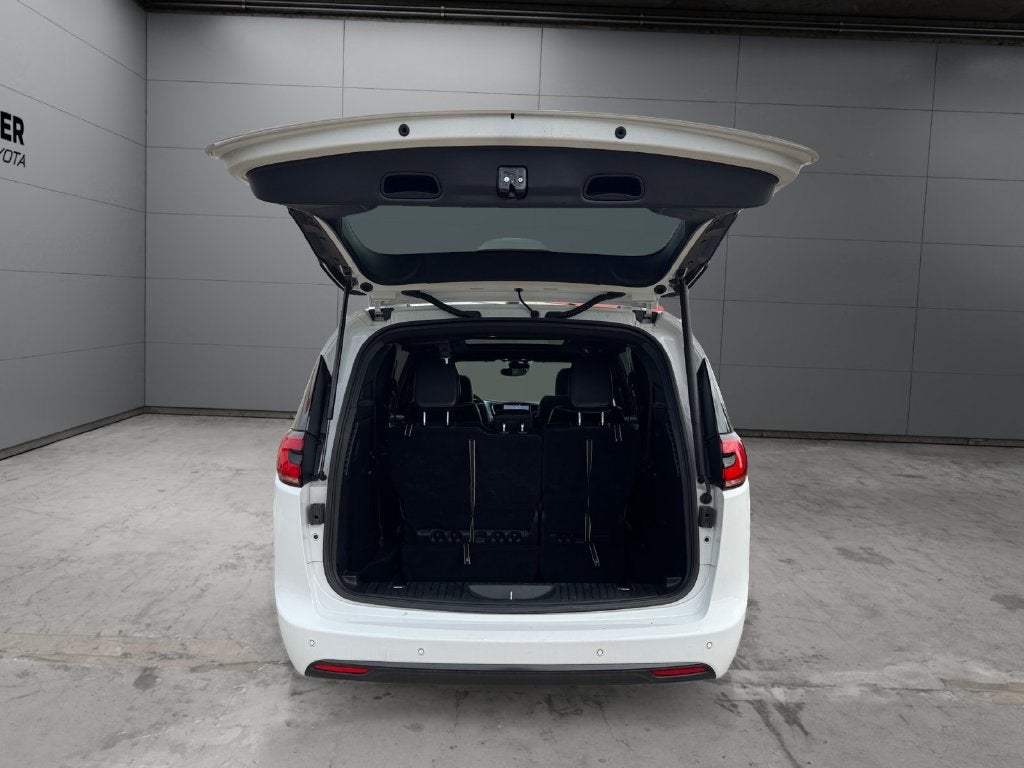 2025 Chrysler Pacifica Limited FWD