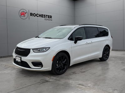 2025 Chrysler Pacifica Limited FWD
