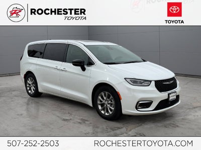 2026 Chrysler Pacifica Limited FWD