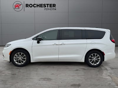 2026 Chrysler Pacifica Limited FWD
