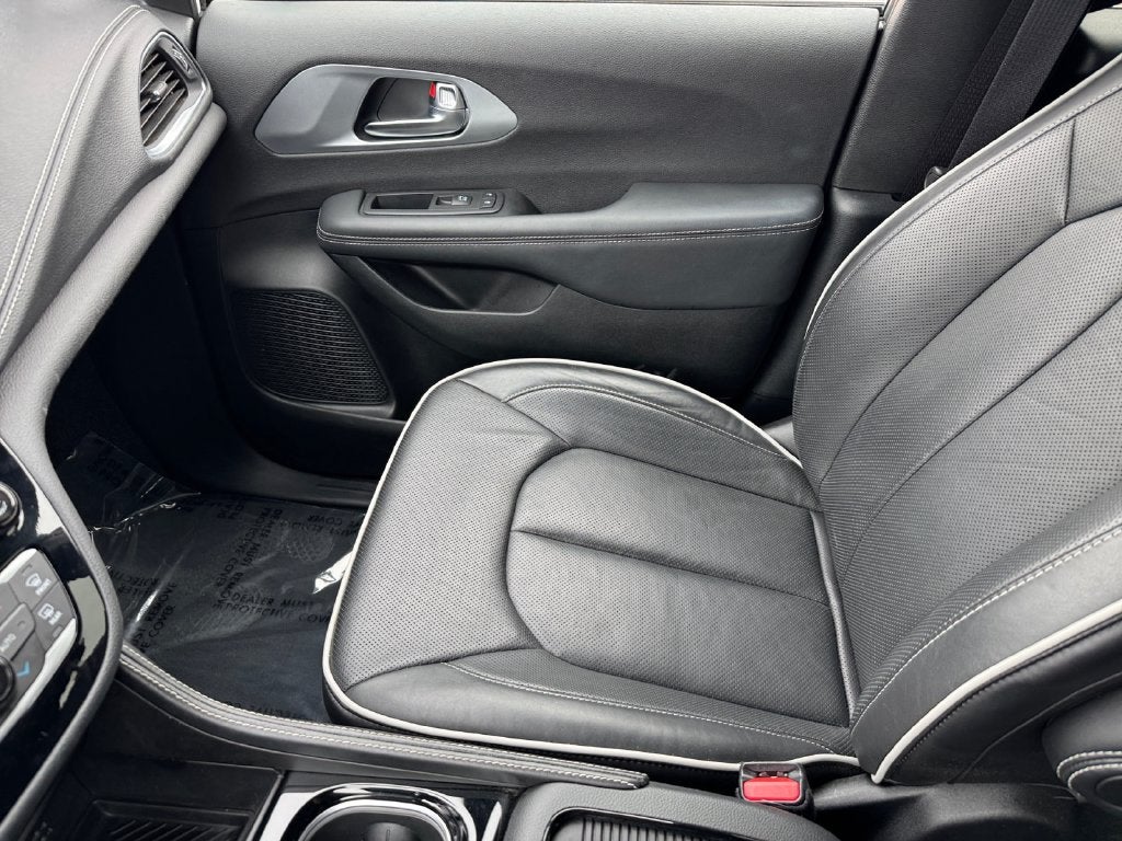 2026 Chrysler Pacifica Limited FWD