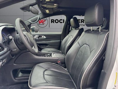 2026 Chrysler Pacifica Limited FWD