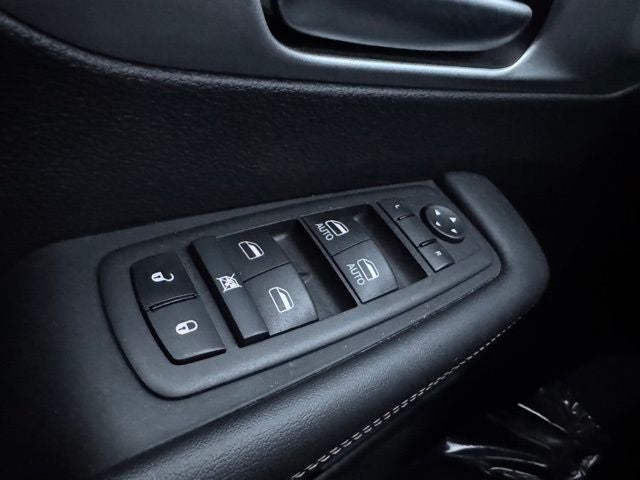 2024 Chrysler Pacifica Hybrid Select FWD