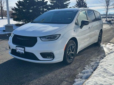 2024 Chrysler Pacifica Hybrid Select FWD
