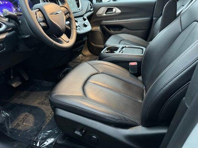 2024 Chrysler Pacifica Hybrid Select FWD