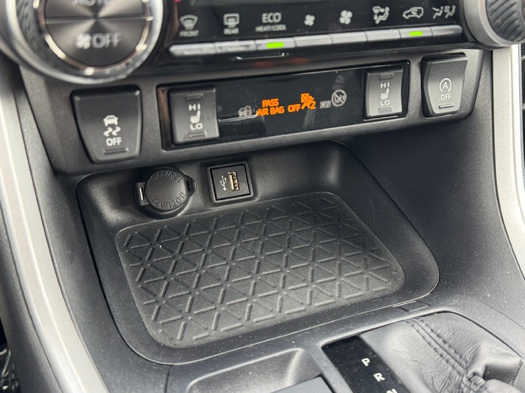 2025 Toyota RAV4 XLE Premium AWD