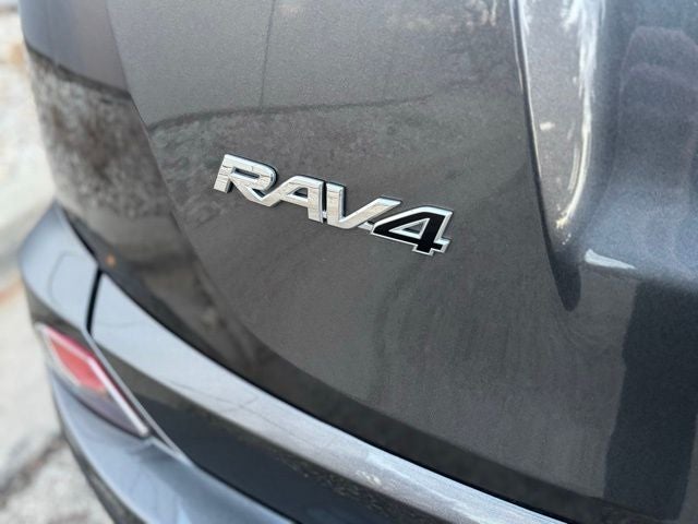 2017 Toyota RAV4 LE AWD