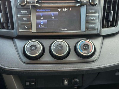 2017 Toyota RAV4 LE AWD