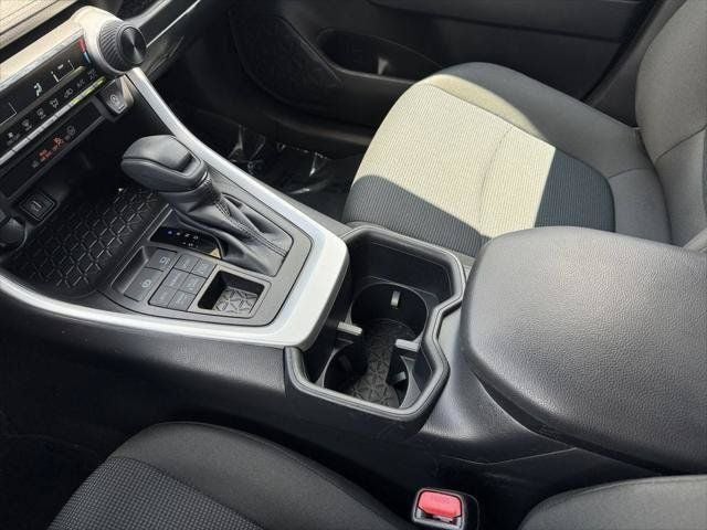2025 Toyota RAV4 LE AWD