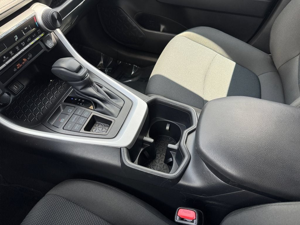 2025 Toyota RAV4 LE AWD