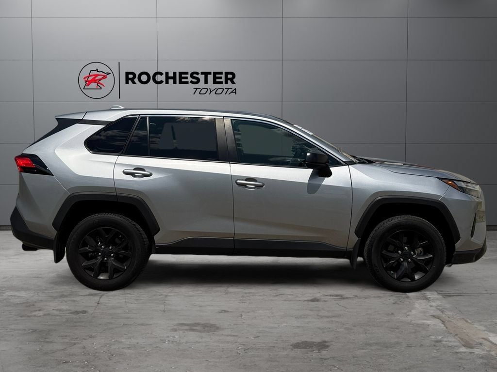 2025 Toyota RAV4 LE AWD