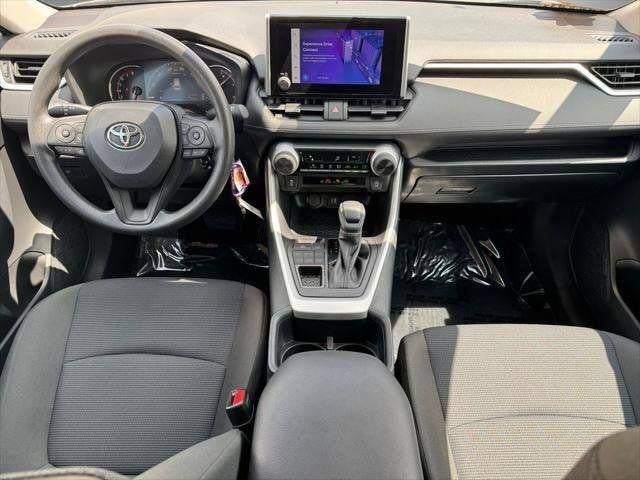 2025 Toyota RAV4 LE AWD