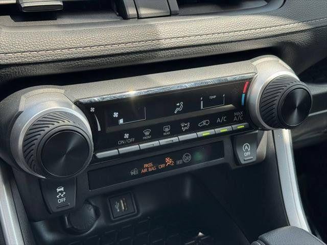 2025 Toyota RAV4 LE AWD
