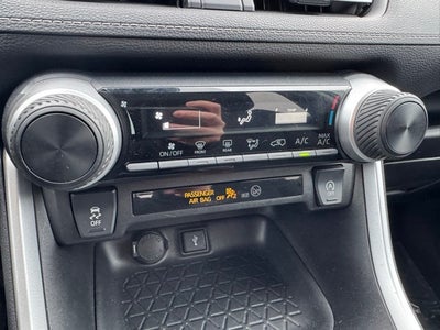 2021 Toyota RAV4 LE AWD