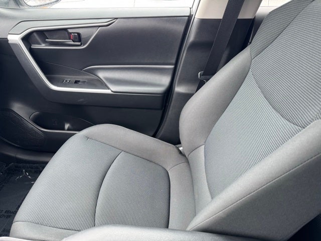 2021 Toyota RAV4 LE AWD