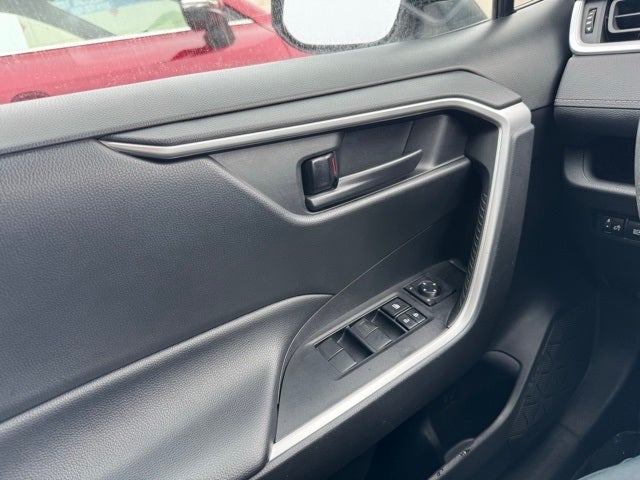 2021 Toyota RAV4 LE AWD