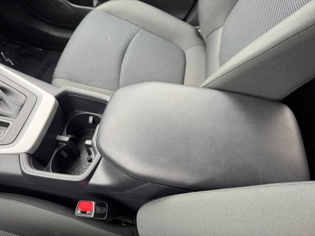 2025 Toyota RAV4 LE AWD