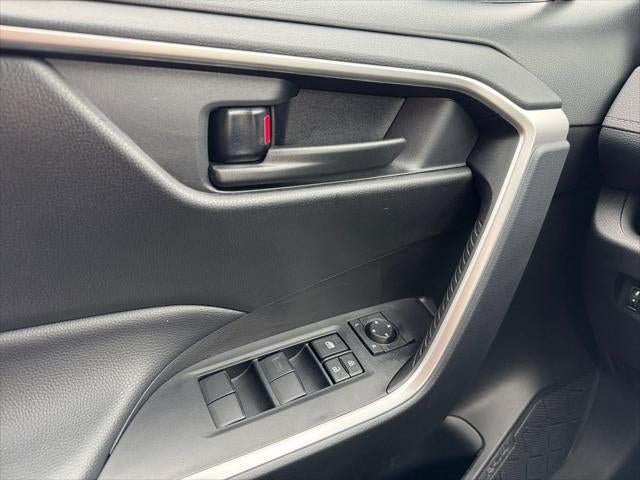 2025 Toyota RAV4 LE AWD